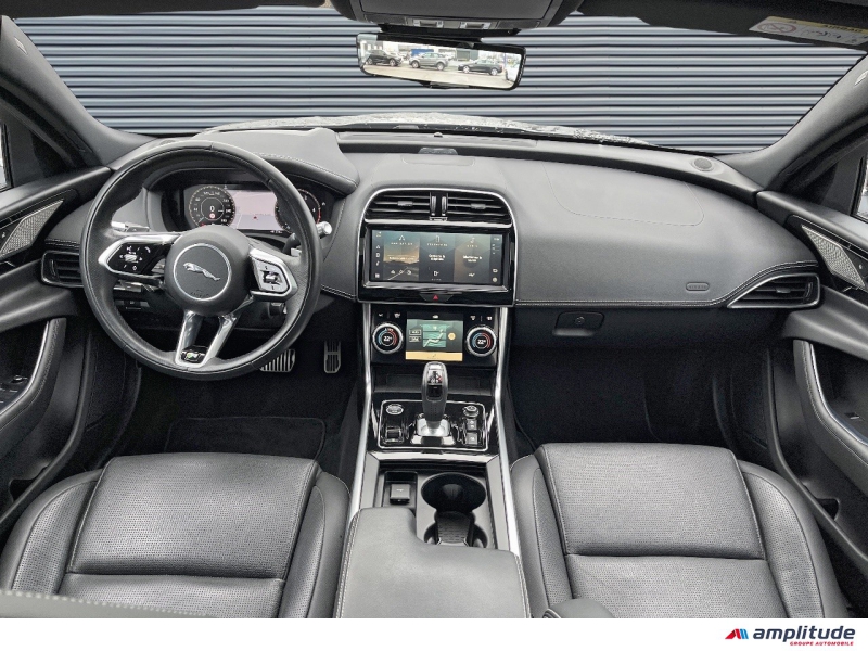 JAGUAR XE D200 MHEV R-Dynamic Black BVA8