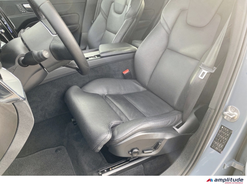 VOLVO XC60 B4 AdBlue 197ch Plus Style Dark Geartronic