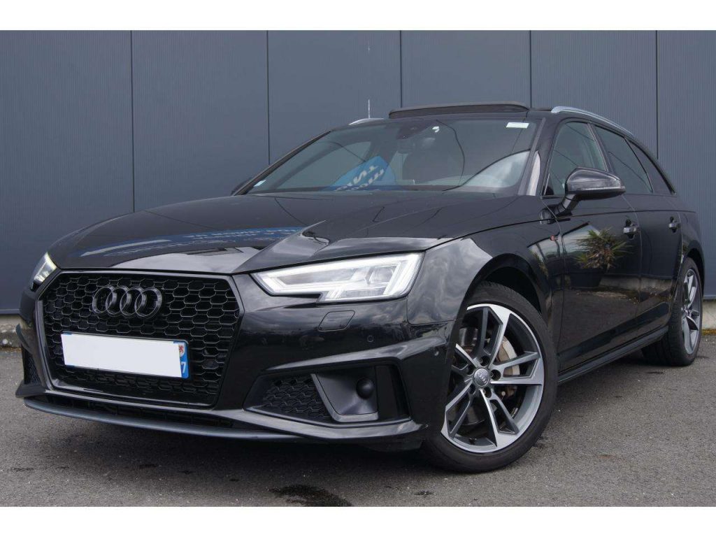 Audi A4 2.0 45 TFSI 245 S-tronic S line avec Toit ouvrant,