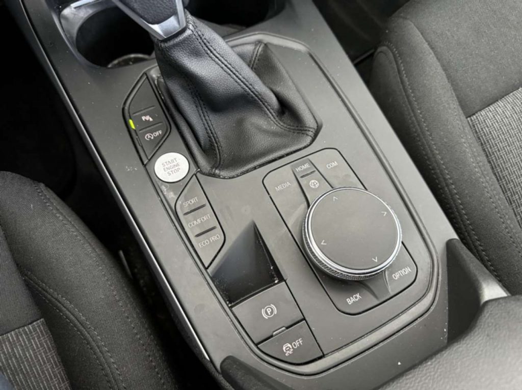 BMW 118 118i 140ch Lounge