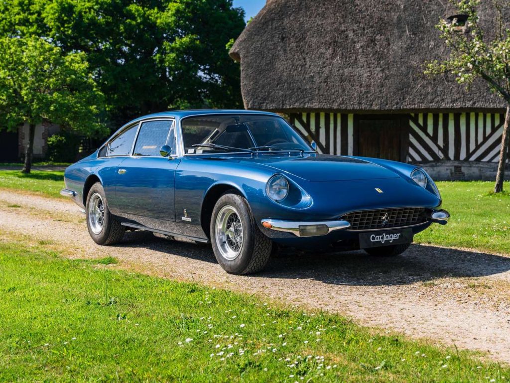 Ferrari 365 GT 2+2