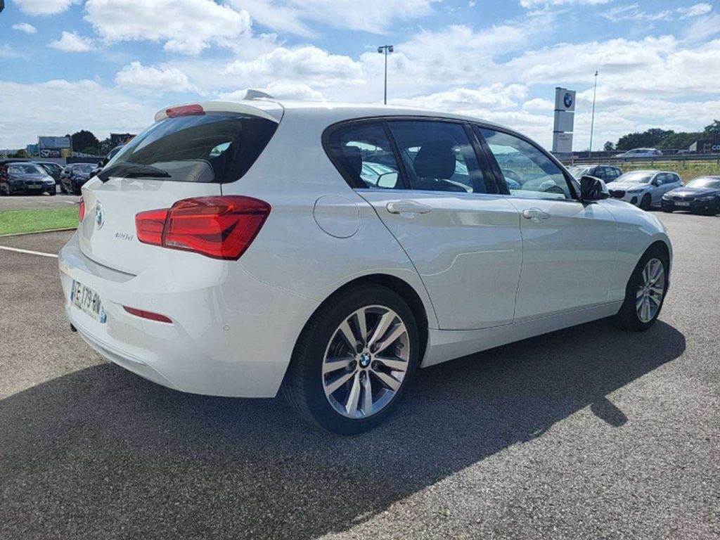 BMW 120 120dA 190ch UrbanChic 5p