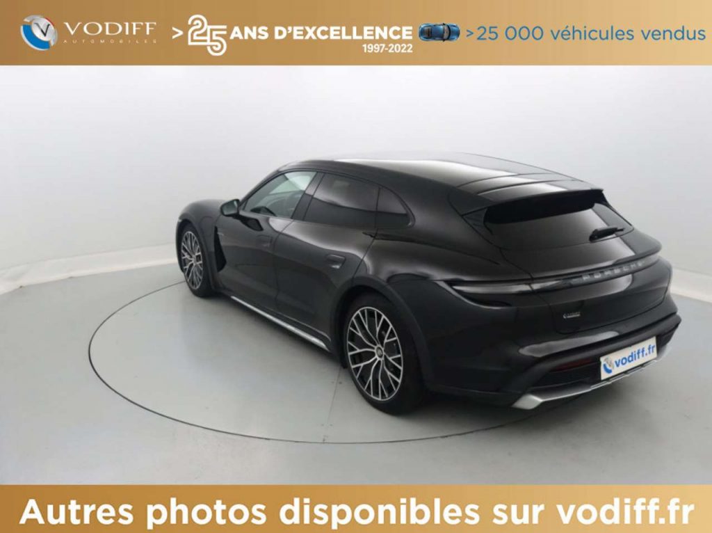 Porsche Taycan 4 CROSS TURISMO