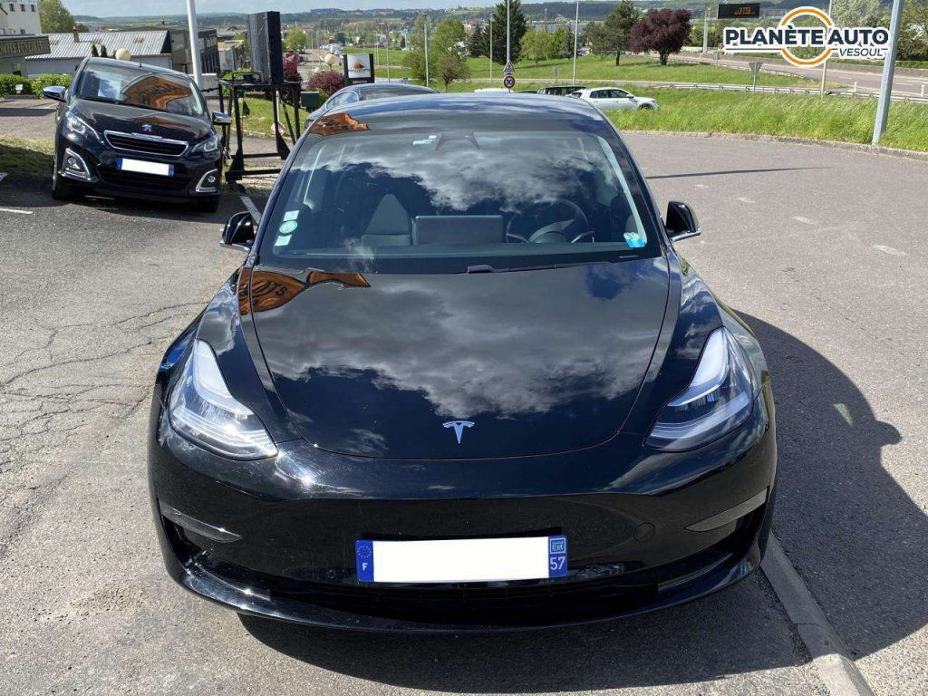 Tesla Model%203 Dual Motor AWD  Long-Range