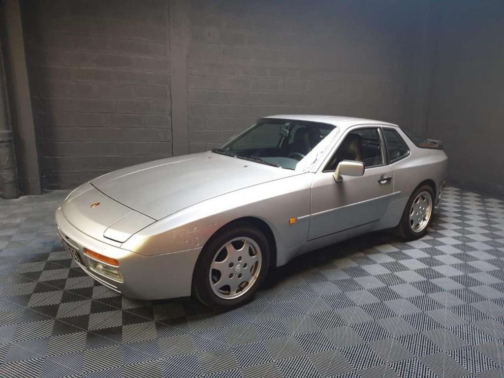 Porsche 944 Turbo