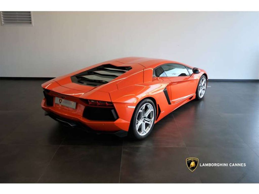 Lamborghini Aventador 6.5 V12 LP 700-4