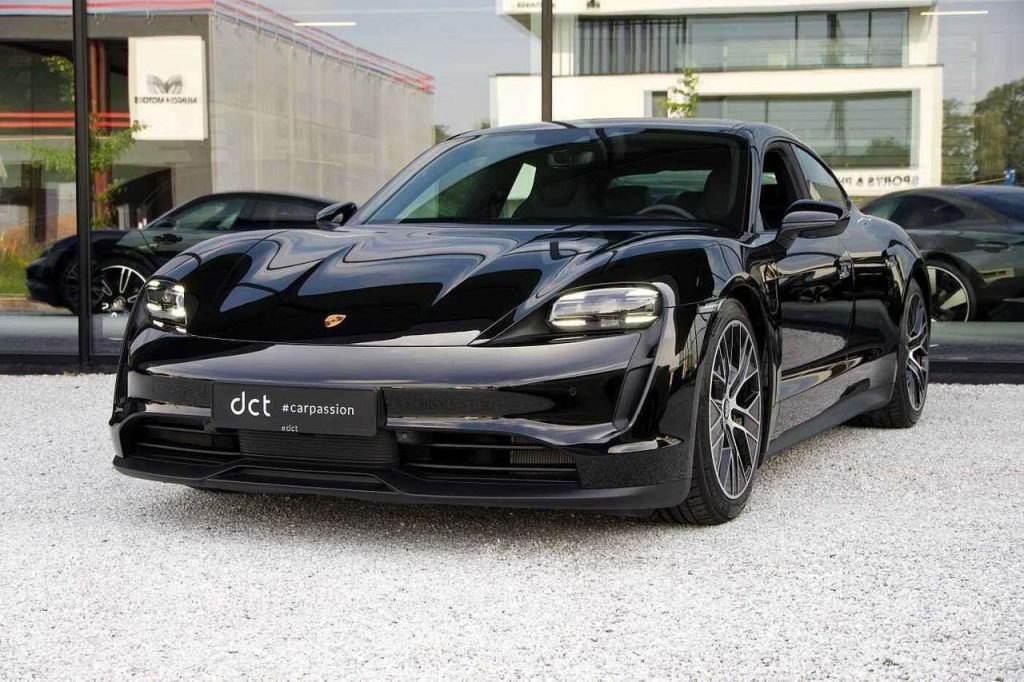 Porsche Taycan **3.000 km** Perfbatt Airsusp Sound Pano 22KW