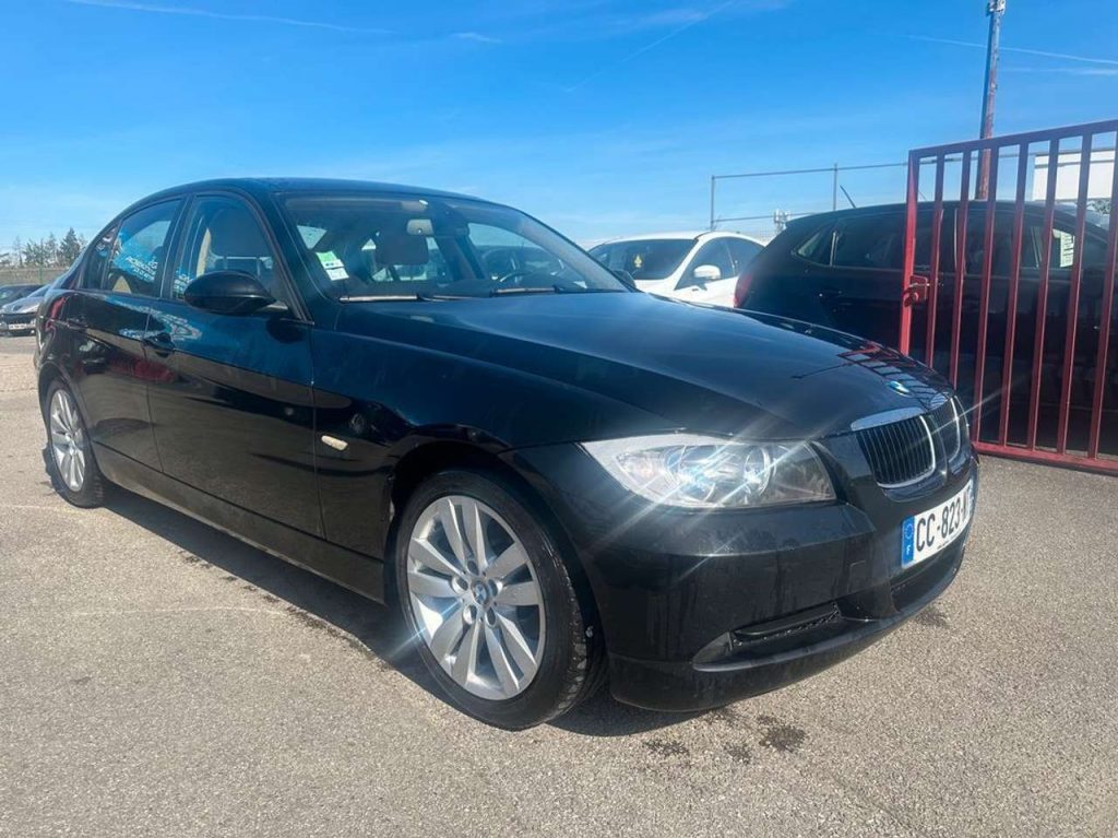 BMW 320 320 d boite auto tres faible km garantie 12 mois
