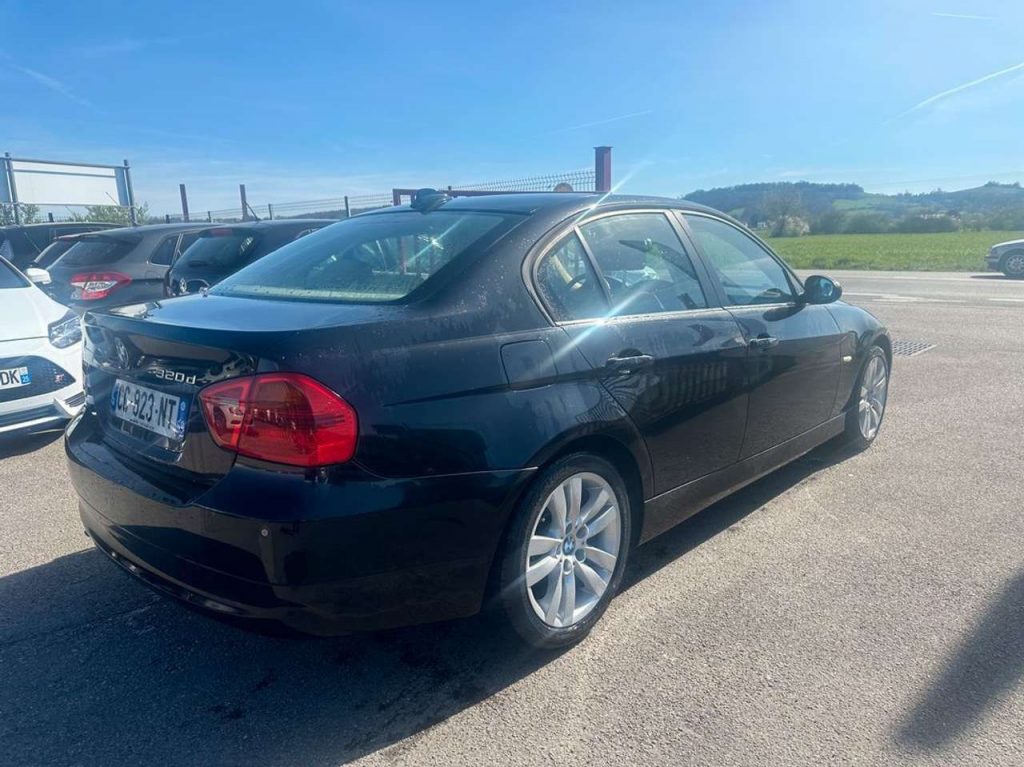 BMW 320 320 d boite auto tres faible km garantie 12 mois