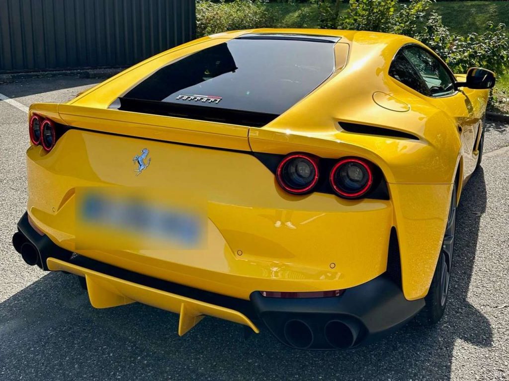 Ferrari 812 Superfast 6.5 V12 800ch