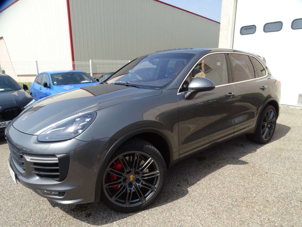 Porsche Cayenne 4.8 V8 520 ch Turbo Tiptronic/PDCC TOE Jtes 21....