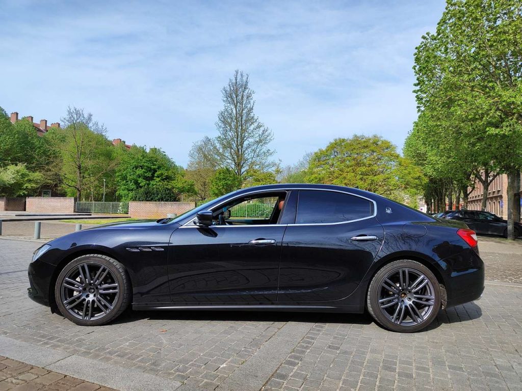 Maserati Ghibli Q 4 3.0 V6 275 D A
