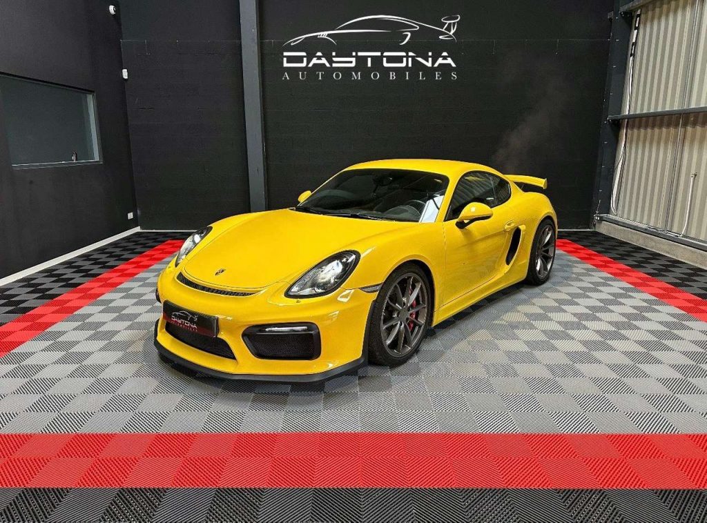 Porsche Cayman GT4