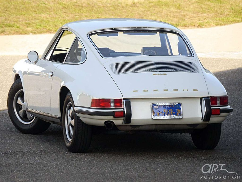 Porsche 911 2.2 E