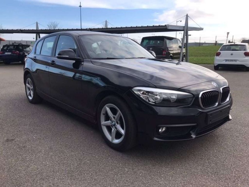 BMW 116 116D 116CH LOUNGE 5P