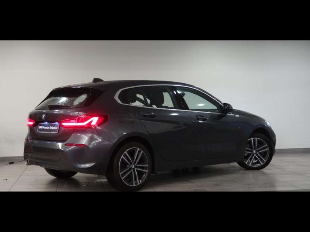 BMW 116 116dA 116ch Business Design DKG7