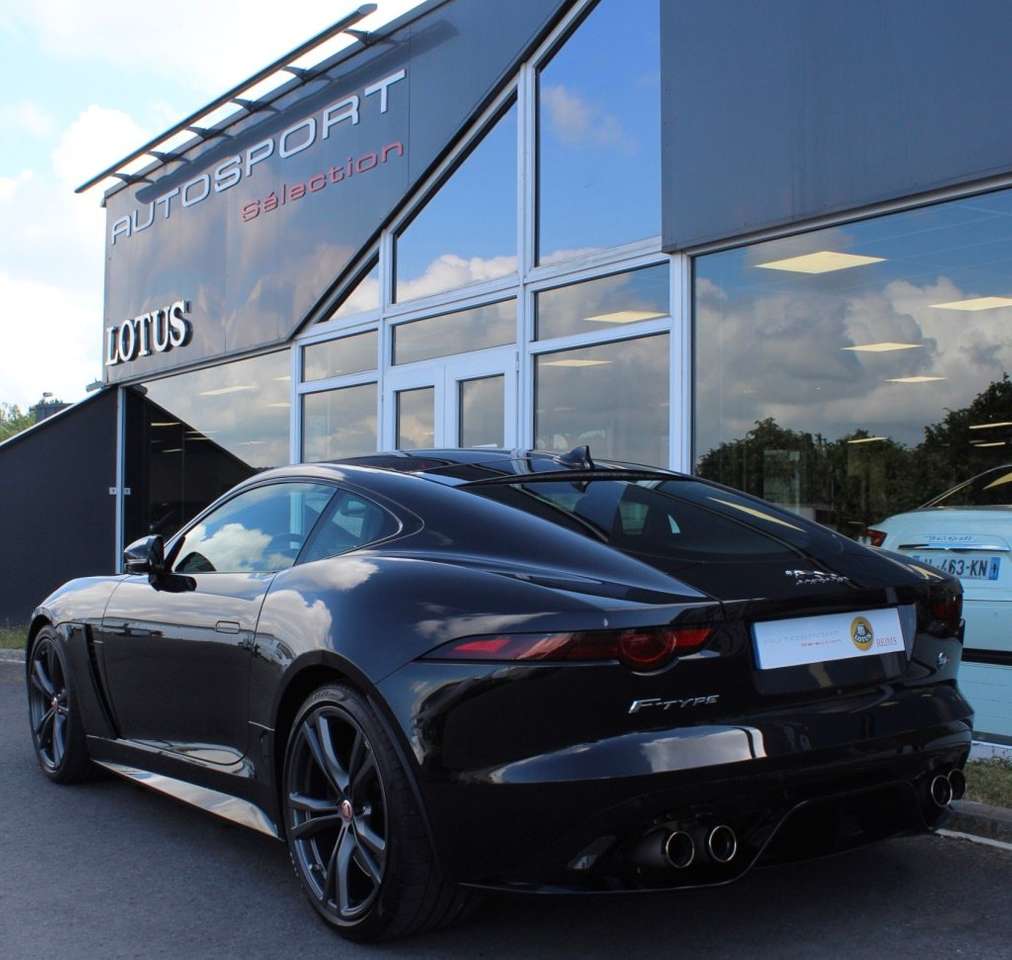 Jaguar F-Type Coupé V8 5L 575 ch BVA8 AWD SVR