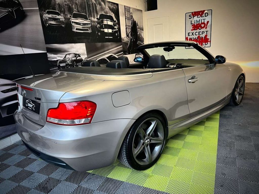 BMW 135 serie (e88) cabriolet 135ia 306 luxe