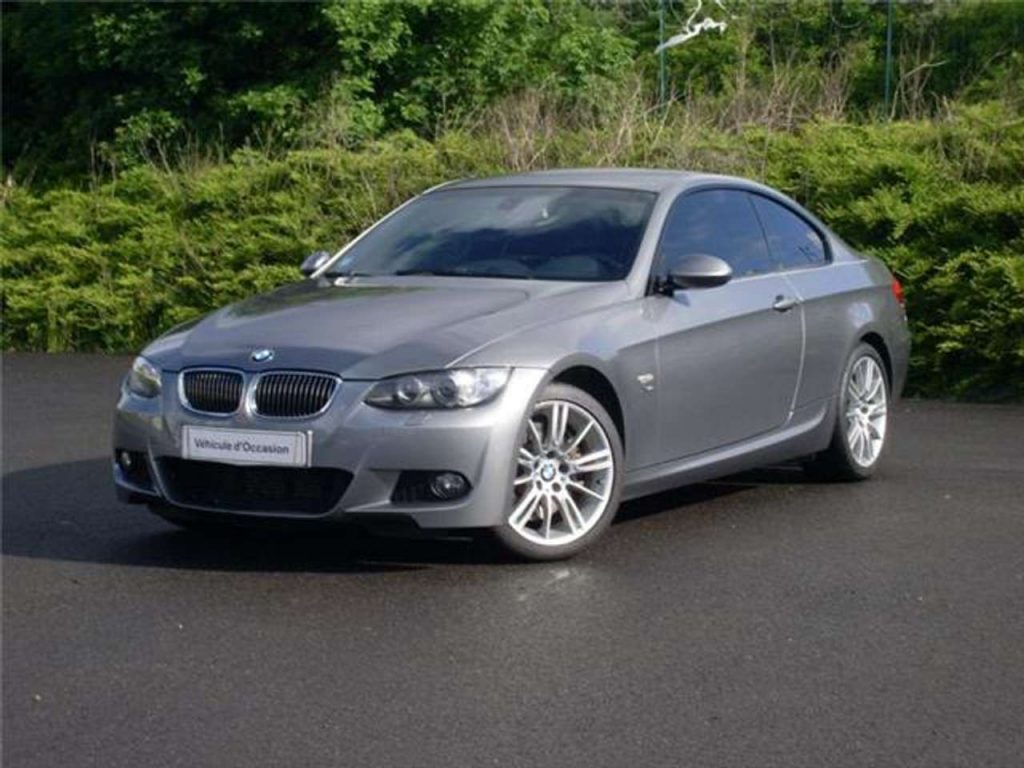 BMW 330 Serie 3 Coupe xdA 245ch Sport Design