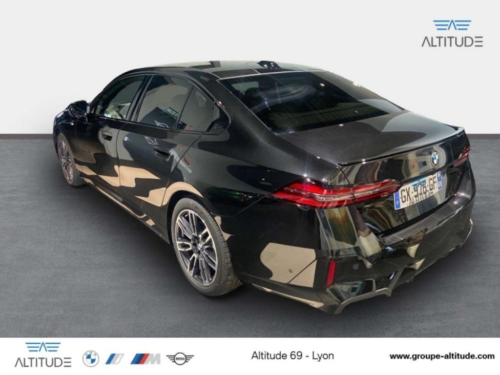 BMW 520 520iA 208ch M Sport
