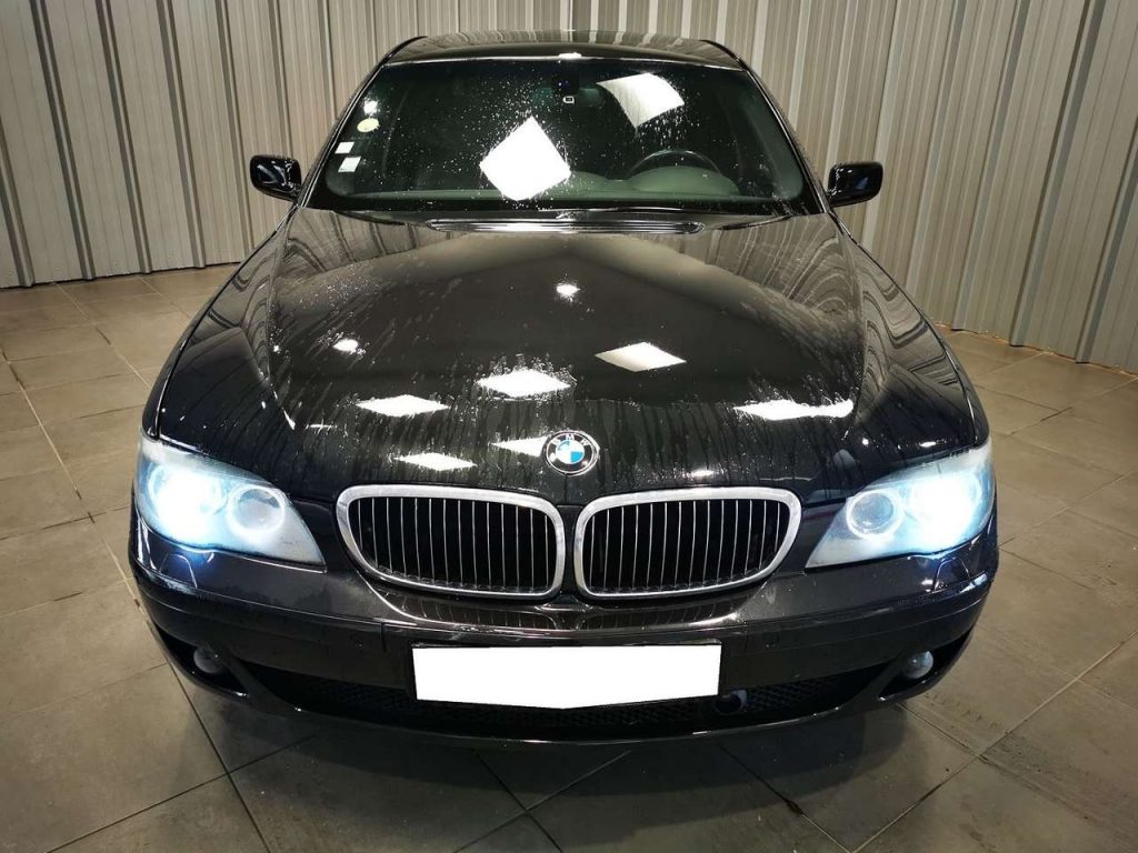 BMW 750 (E65) 750LIA 367CH