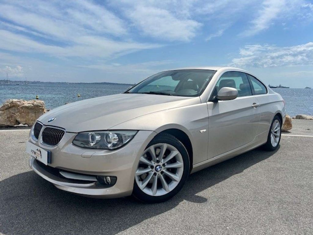 BMW 325 (E92) 325IA 218CH LUXE