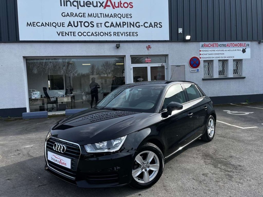 Audi A1 1.0 95CH Ultra / SIEGES CHAUF/ GPS / CARNET COMPLE