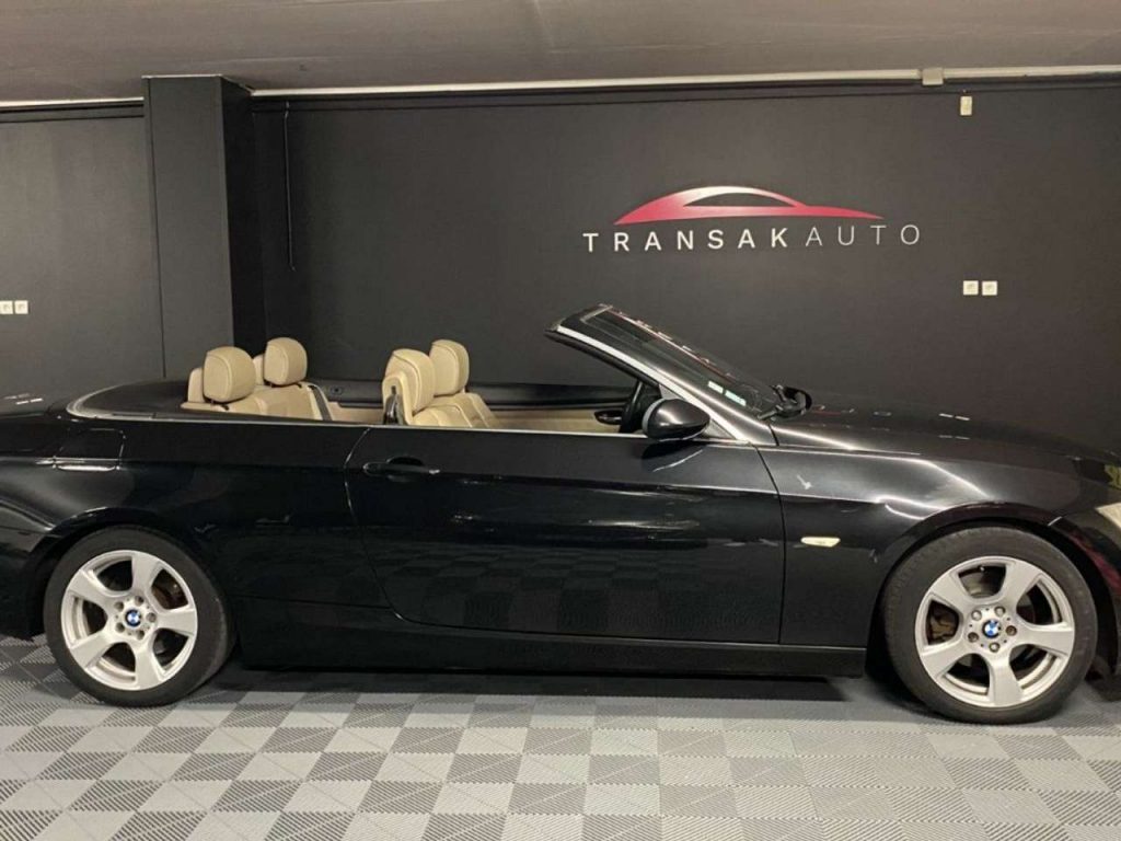 BMW 320 serie cab e93 320i luxe a