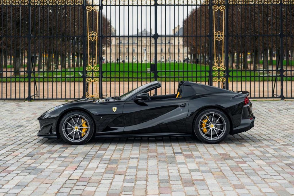 Ferrari 812 GTS 6.5 V12 800ch - Nero Daytona, first hand