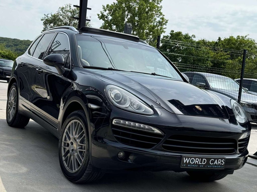 Porsche Cayenne 3.0D V6 PACK CHRONO/ AIRMATIC/ TOIT PANO/NAVI/FULL