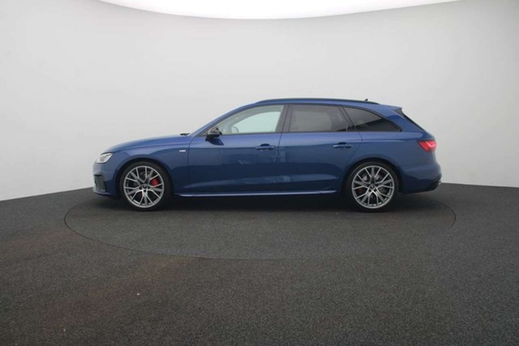 Audi A4 Avant 40 TFSI quattro S line Matrix Navi Pano