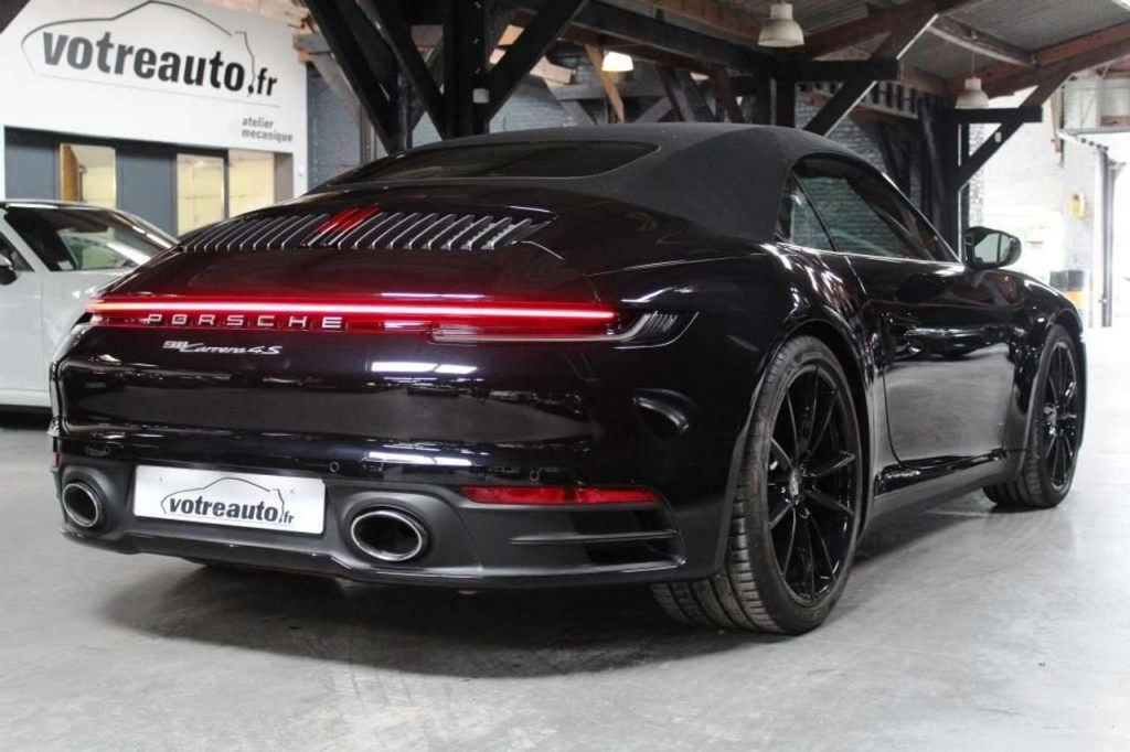 Porsche 911 (992) CABRIOLET 3.0 450 CARRERA 4S