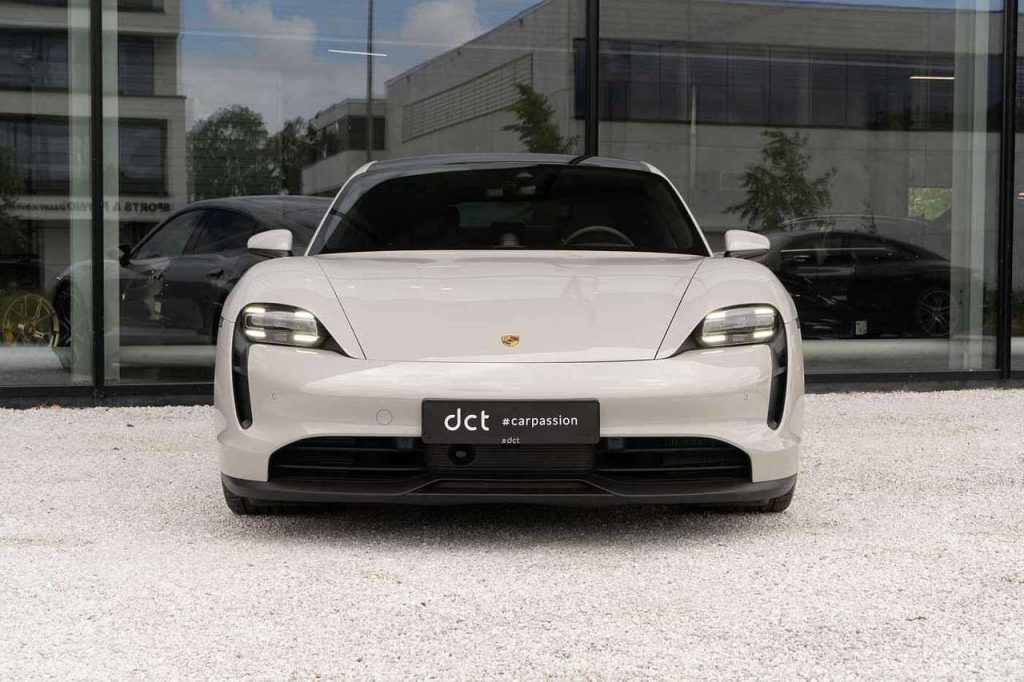 Porsche Taycan PerfBatt Airsusp 21\u0027Alu BOSE 22KW SportChrono