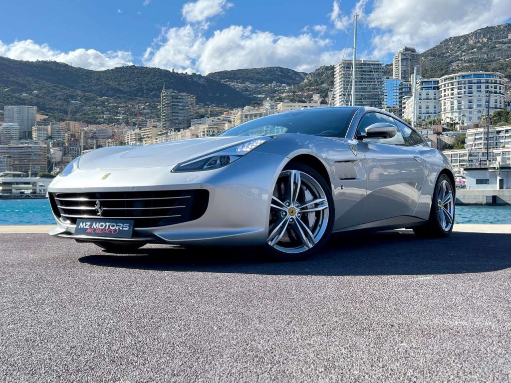 Ferrari GTC4%20Lusso V12 6.0 690ch