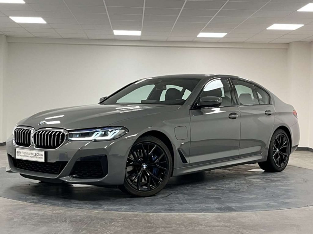BMW 545 545eA xDrive 394ch M Sport Steptronic