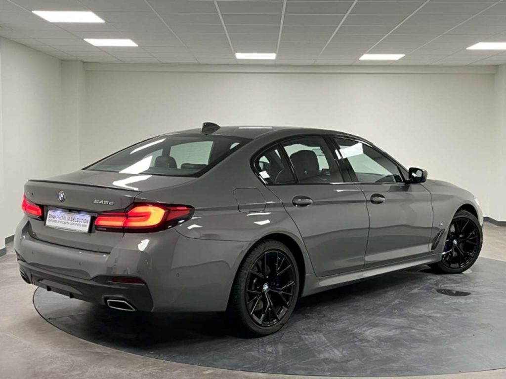 BMW 545 545eA xDrive 394ch M Sport Steptronic