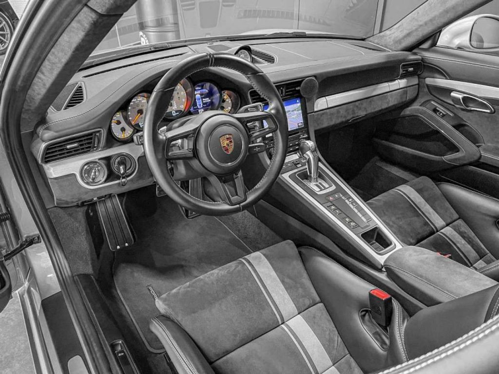 Porsche 991 991.2/ 4.0 GT3/ LIFT/ PORSCHE APPROVED/ CARBONE SC