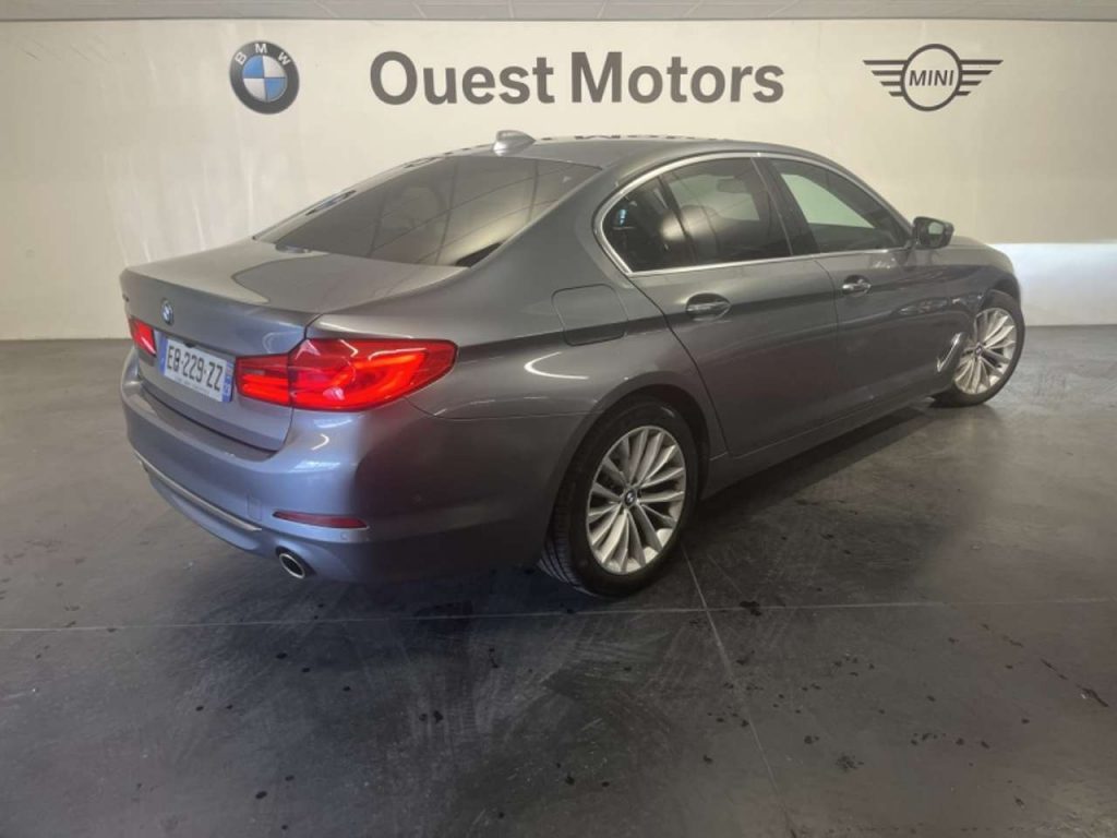 BMW 520 520dA xDrive 190ch Luxury Steptronic