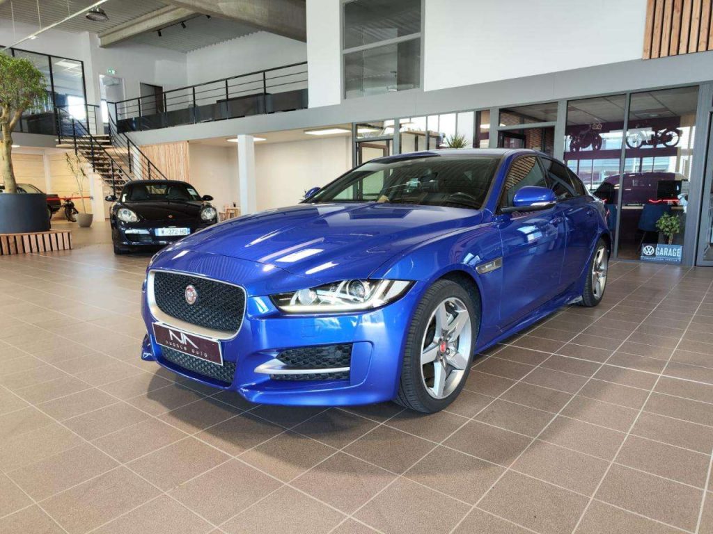 Jaguar XE 2.0 240 BVA AWD R-SPORT