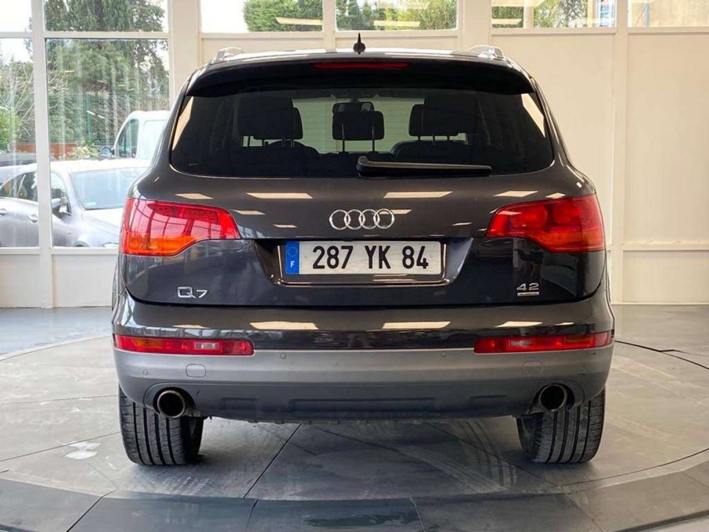 Audi Q7 4.2 V8 FSI 350ch Avus quattro Tiptronic 7 places