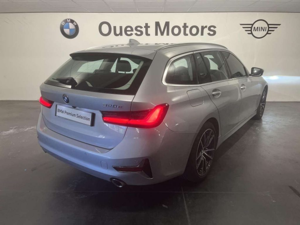 BMW 320 320eA 204ch Luxury