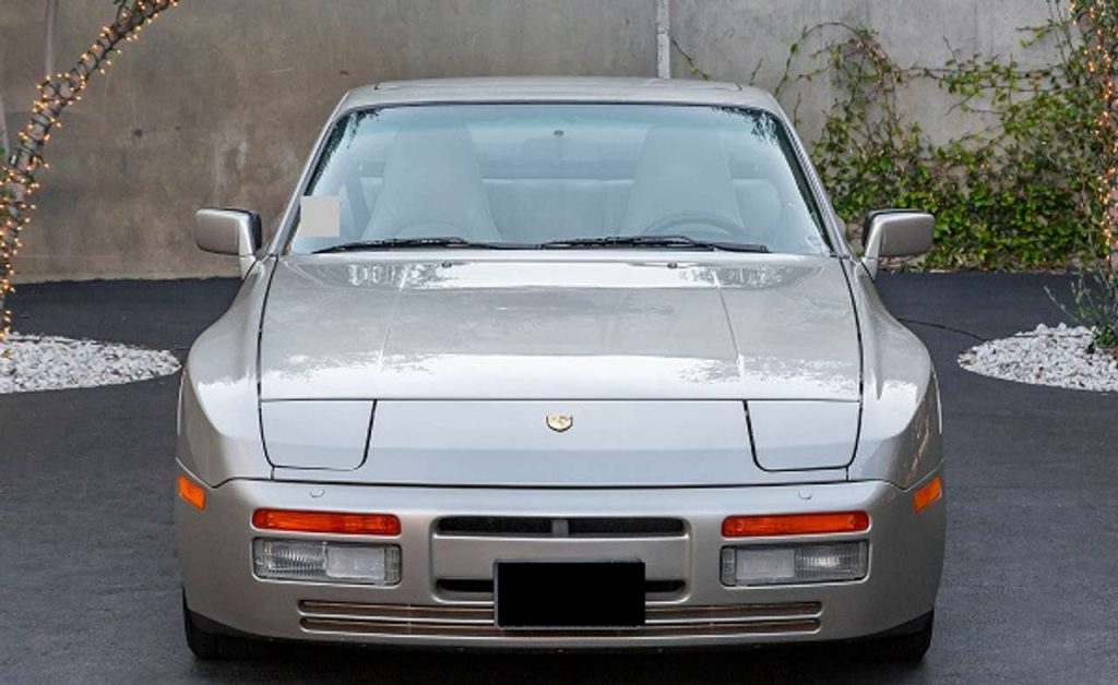 Porsche 944 S2