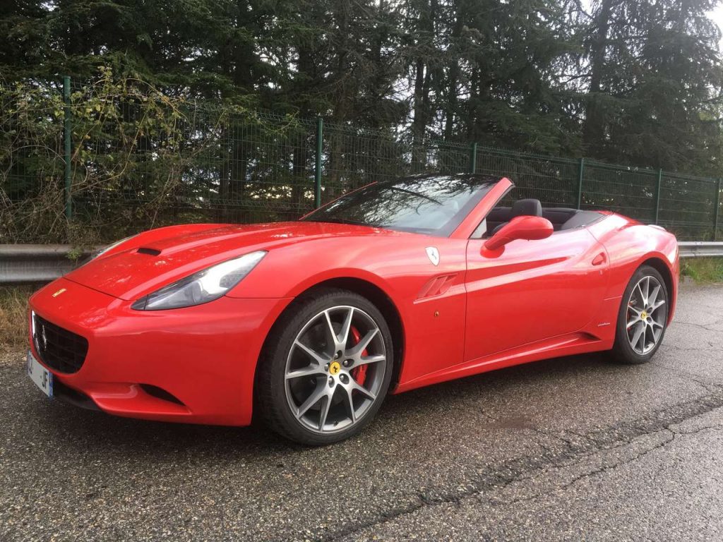 Ferrari California V8 4.3L 460cv Coupe Cabriolet 4 places 1597e p.m