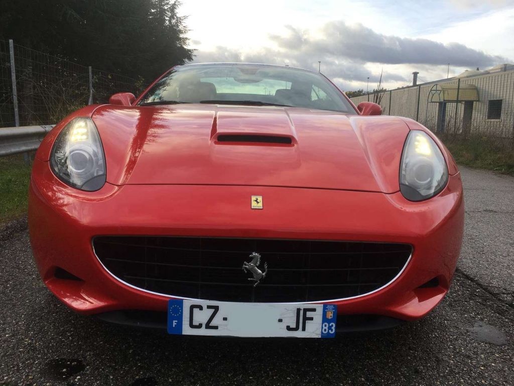 Ferrari California V8 4.3L 460cv Coupe Cabriolet 4 places 1597e p.m