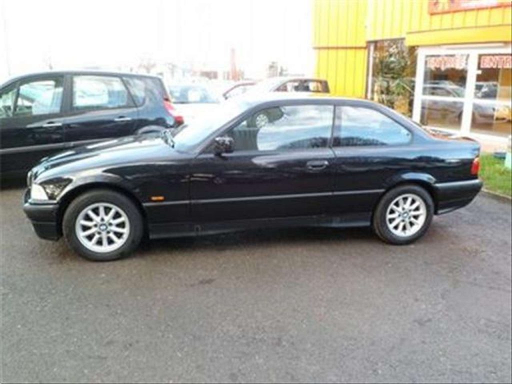 BMW 323 (E36) COUPE I WORLDLINE