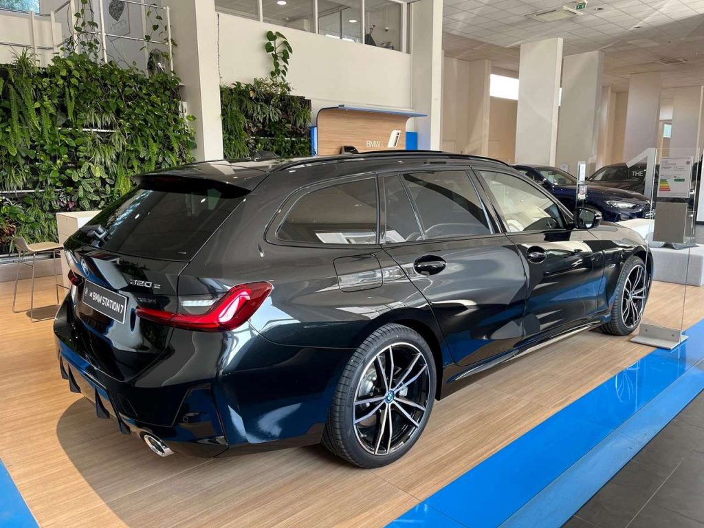 BMW 330 320e 204ch Touring M Sport