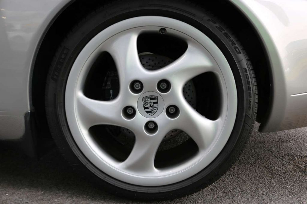 Porsche 911 CABRIOLET 3.4 CARRERA