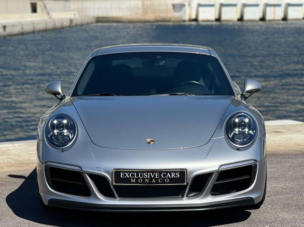 Porsche 911 Carrera 4 Coupé 3.0i 450 GTS PDK