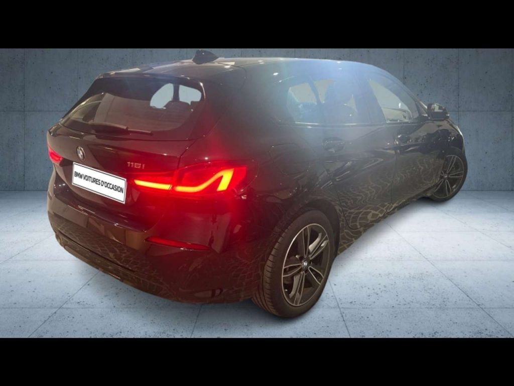 BMW 116 116iA 109ch Edition Sport DKG7
