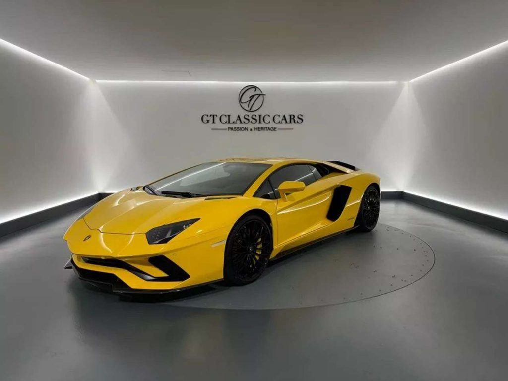 Lamborghini Aventador S 6.5 V12 740
